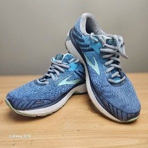 Brooks Adrenaline GTS 18 Teal Running Sneaker Women Size 9.5